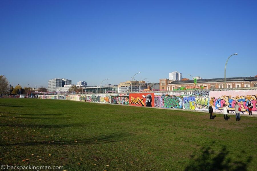 east-side-gallery-art-berlin-wall-18