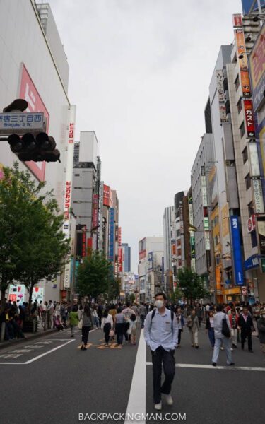 shopping in shinjuku