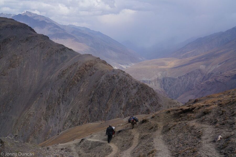 trekking-afghanistan-pamir-mountains-1