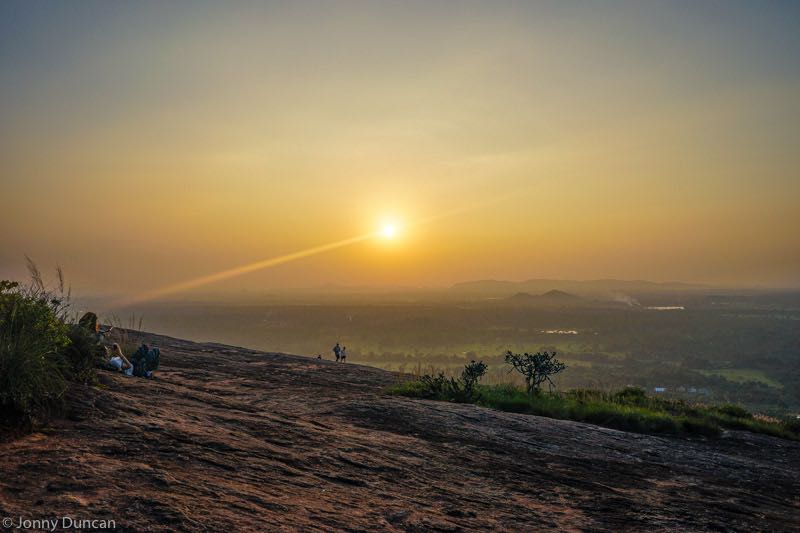 backpacking in Sri Lanka sunset