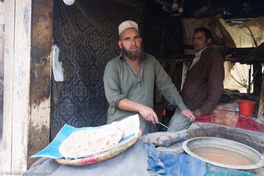 naan cooking pakistan