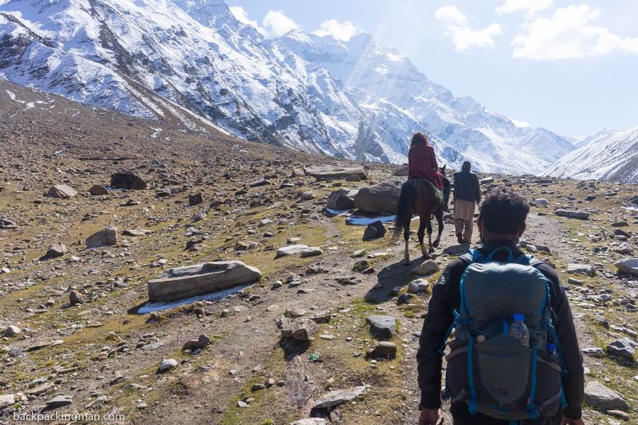 horse ride lake Saiful Muluk