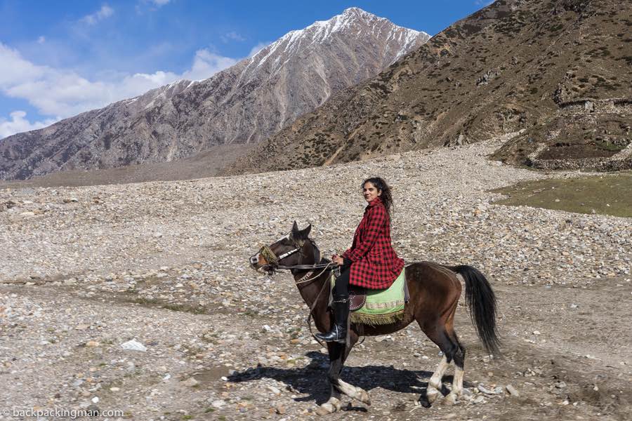 horse ride lake Saiful Muluk