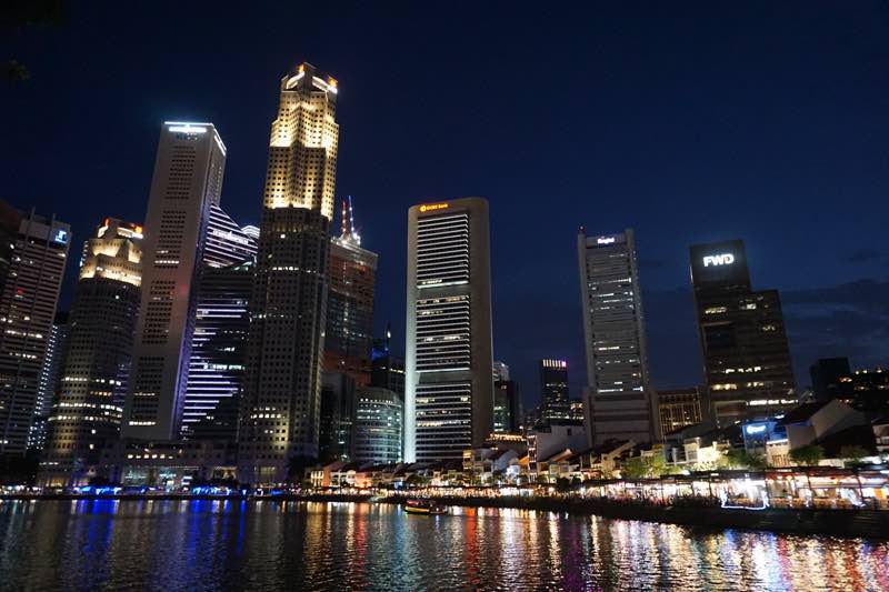 Singapore waterfront walk 