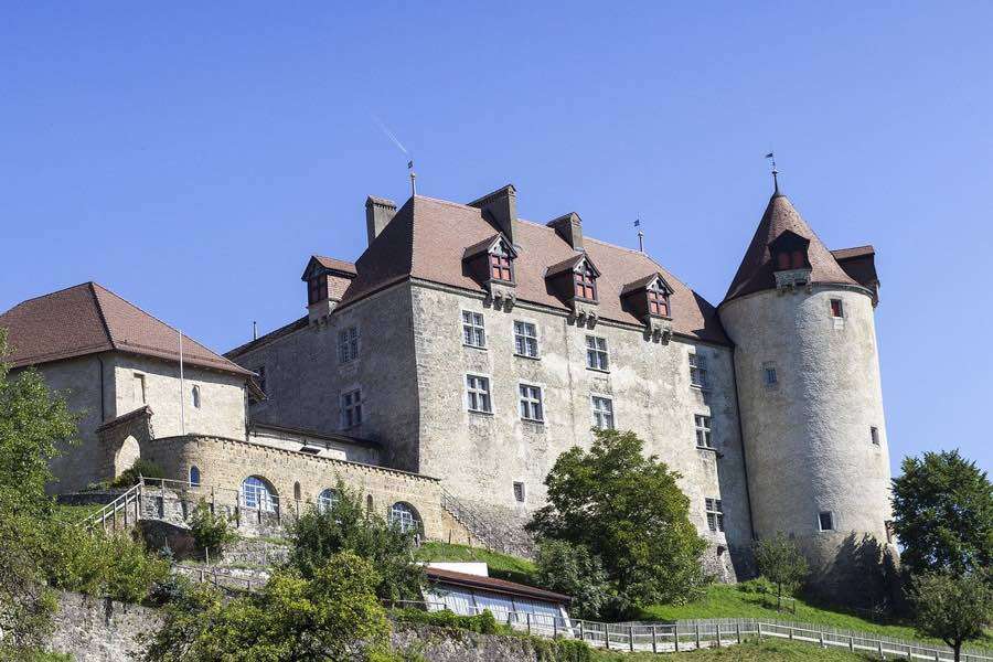 best castles to visit in switzerland