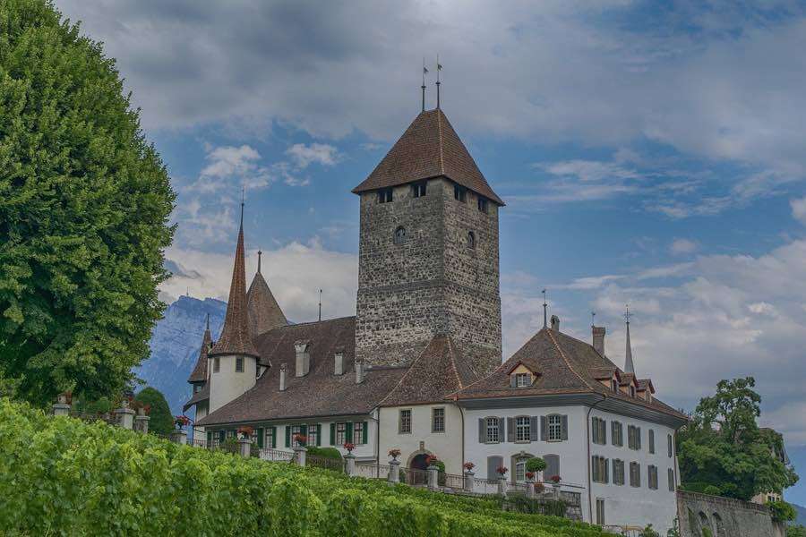 best castles to visit in switzerland