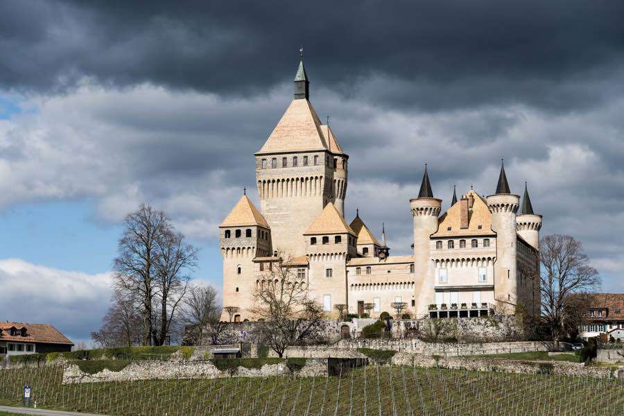 best castles to visit in switzerland