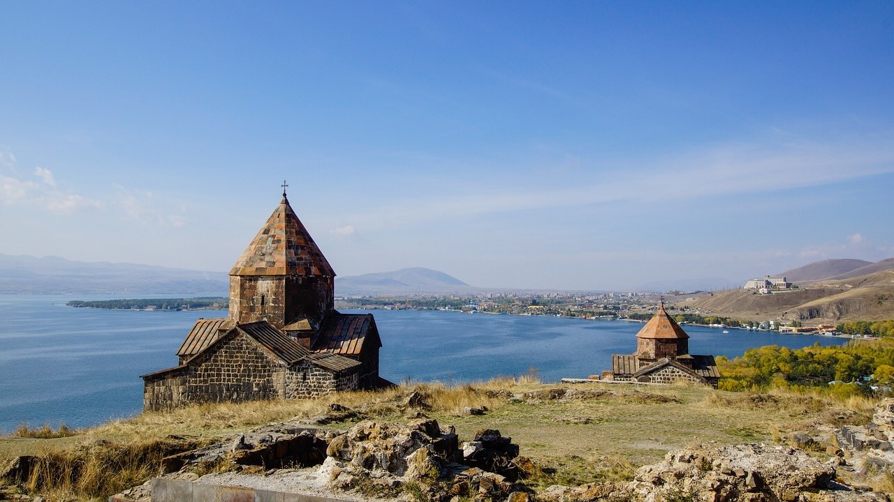 10 Best Books About Armenia To Read - Backpackingman